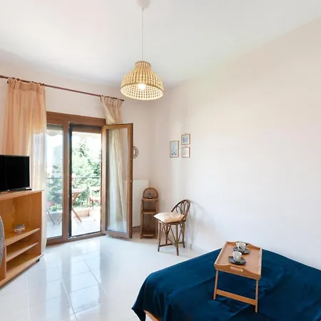Lägenhet Spacious Afytos